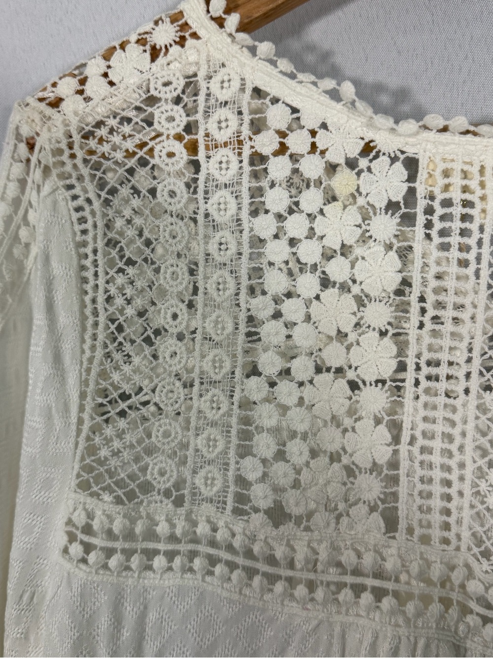 LoveStitch Women’s Medium Ivory Boho Lace Crochet Peasant Blouse Bell Sleeves. - Picture 6 of 13